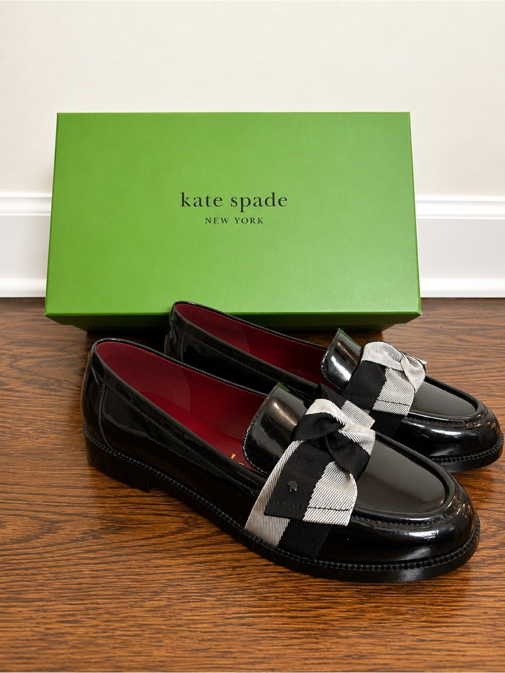 Kate Spade Leandra Black Patent Leather Bow Loafers 6.5B
